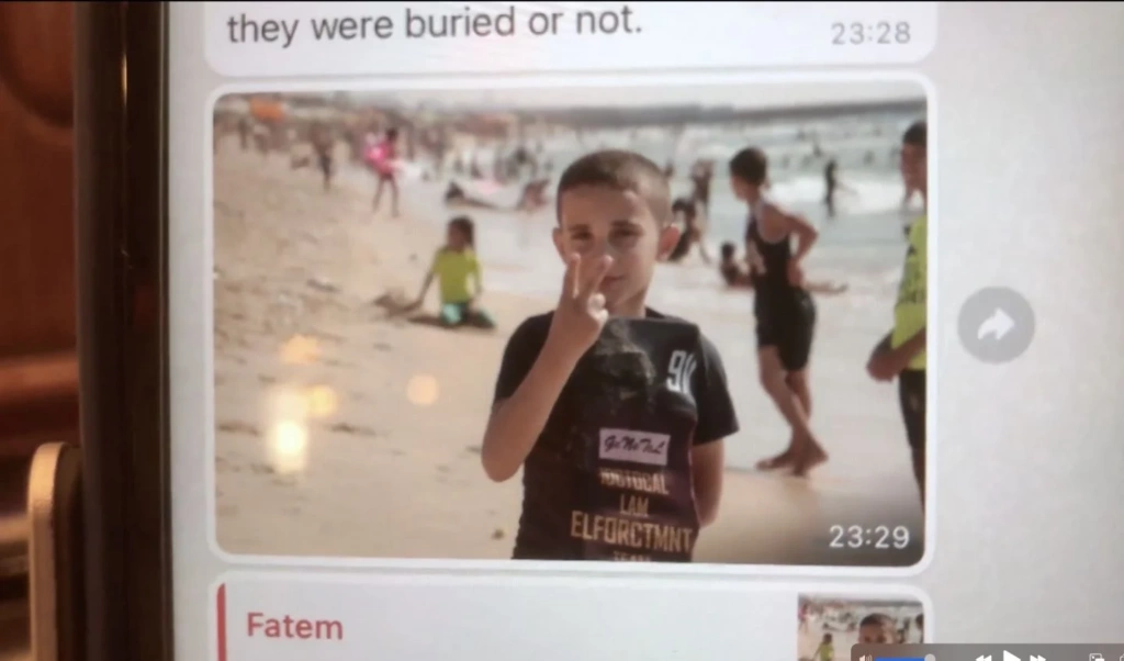 Le film met en scène des échanges par téléphones entre la photojournaliste et la réalisatrice © Rêves d'eau productions